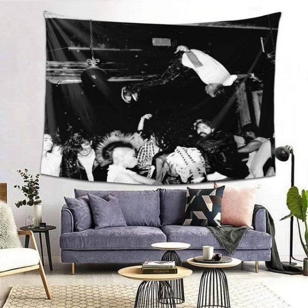 Singer - Printed Tapestry